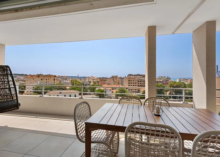 Le 701, Climatise, Toit Terrasse Vue Mer, Parking דירה אנטיב